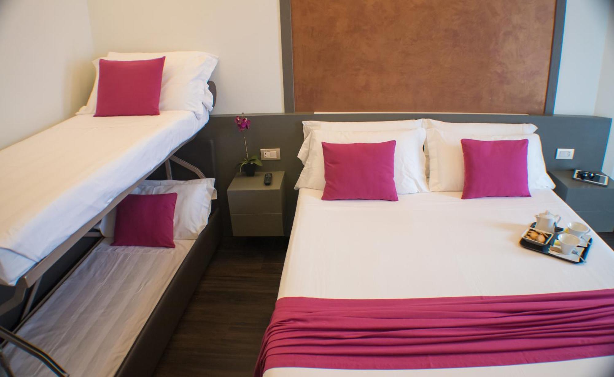 Acapulco Hotel Cattolica Buitenkant foto